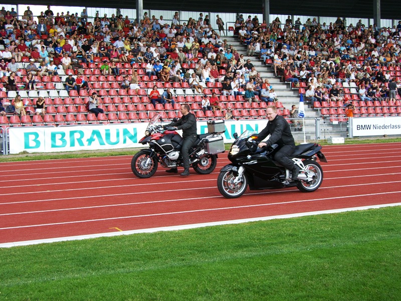 778x577 pixels (304K)